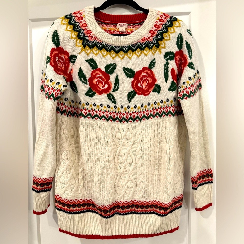 NEW Mossimo Scandinavian Crew Neck Sweater Size M